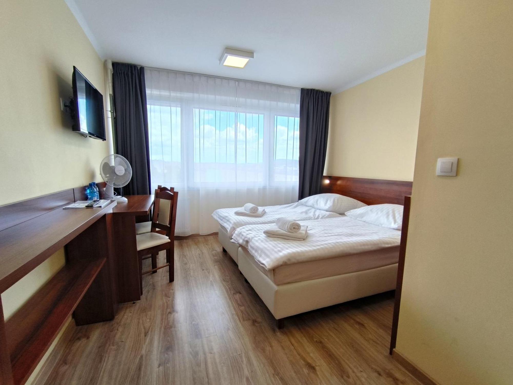 Hotel Sill Kielce Eksteriør billede